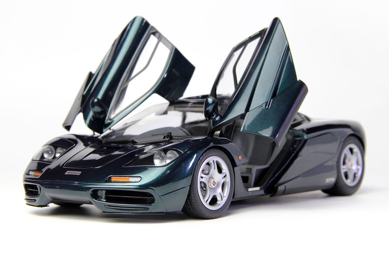 McLaren F1 XP5 green 1:18 LCD Model