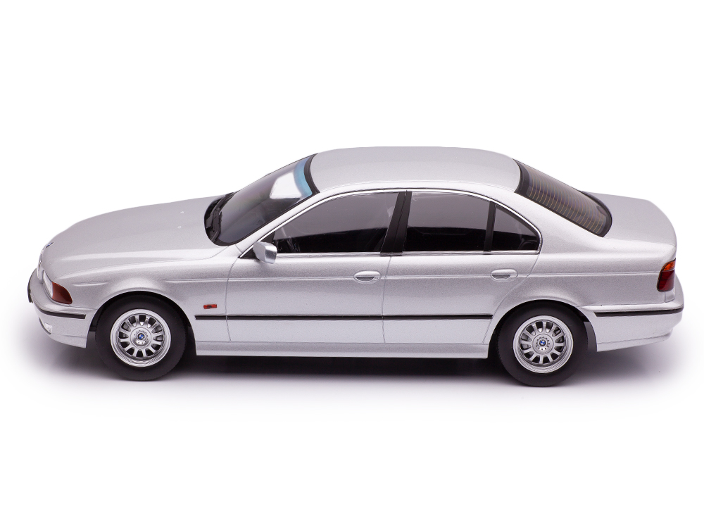 BMW 530d E39 Sedan 1995 silver 1:18 KK Scale