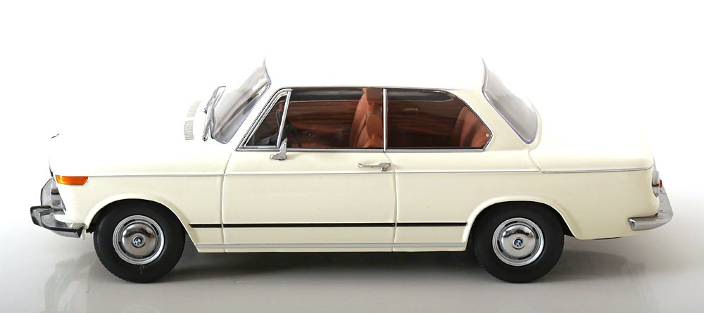 BMW 1802 1-Series Facelift 1971 white 1:18 KK Scale