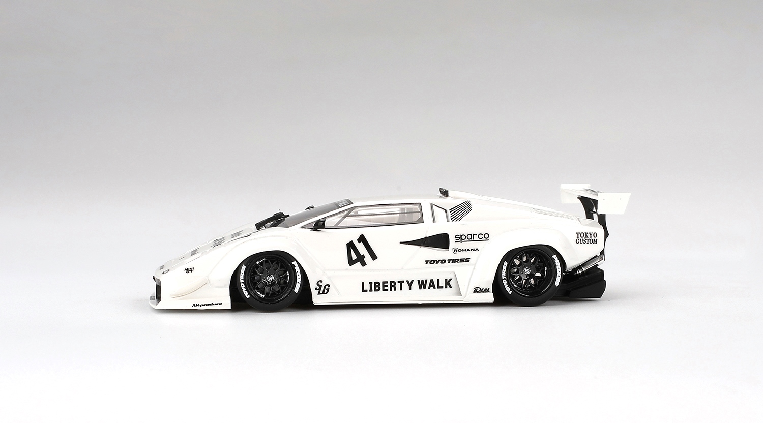 Lamborghini Countach LB-Works White Tokyo Auto Salon 2024 1:43 TSM Model