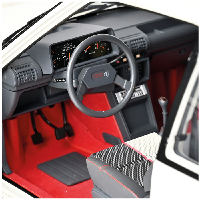 Peugeot 205 GTI white 1:8 Ixo Models 