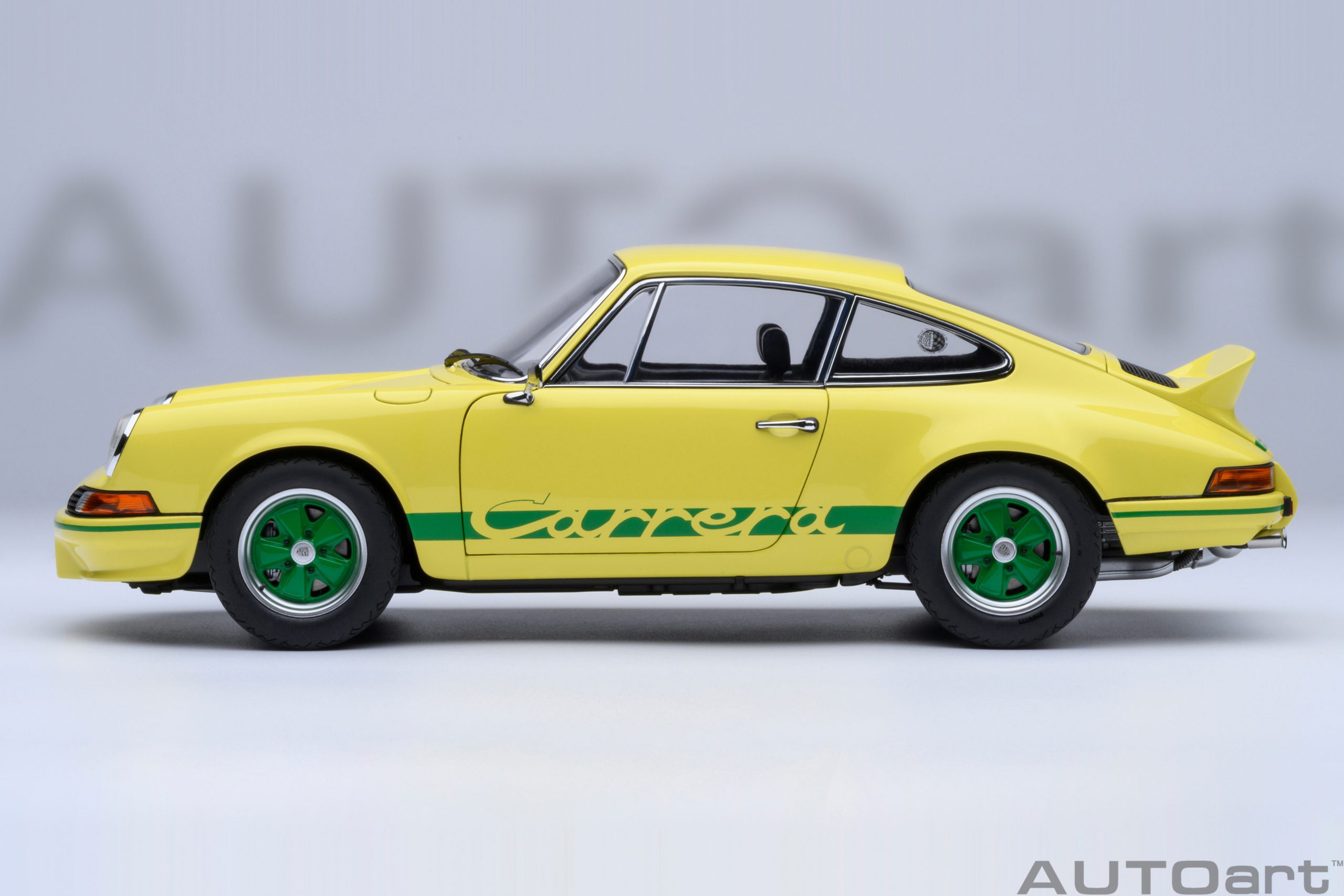 Porsche 911 Carrera 2.7 RS Light Yellow/green stripes 1:18 AUTOart