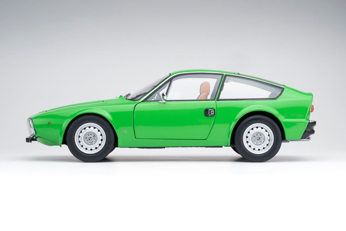 Alfa Romeo Junior Zagato 1969 green 1:18 Norev