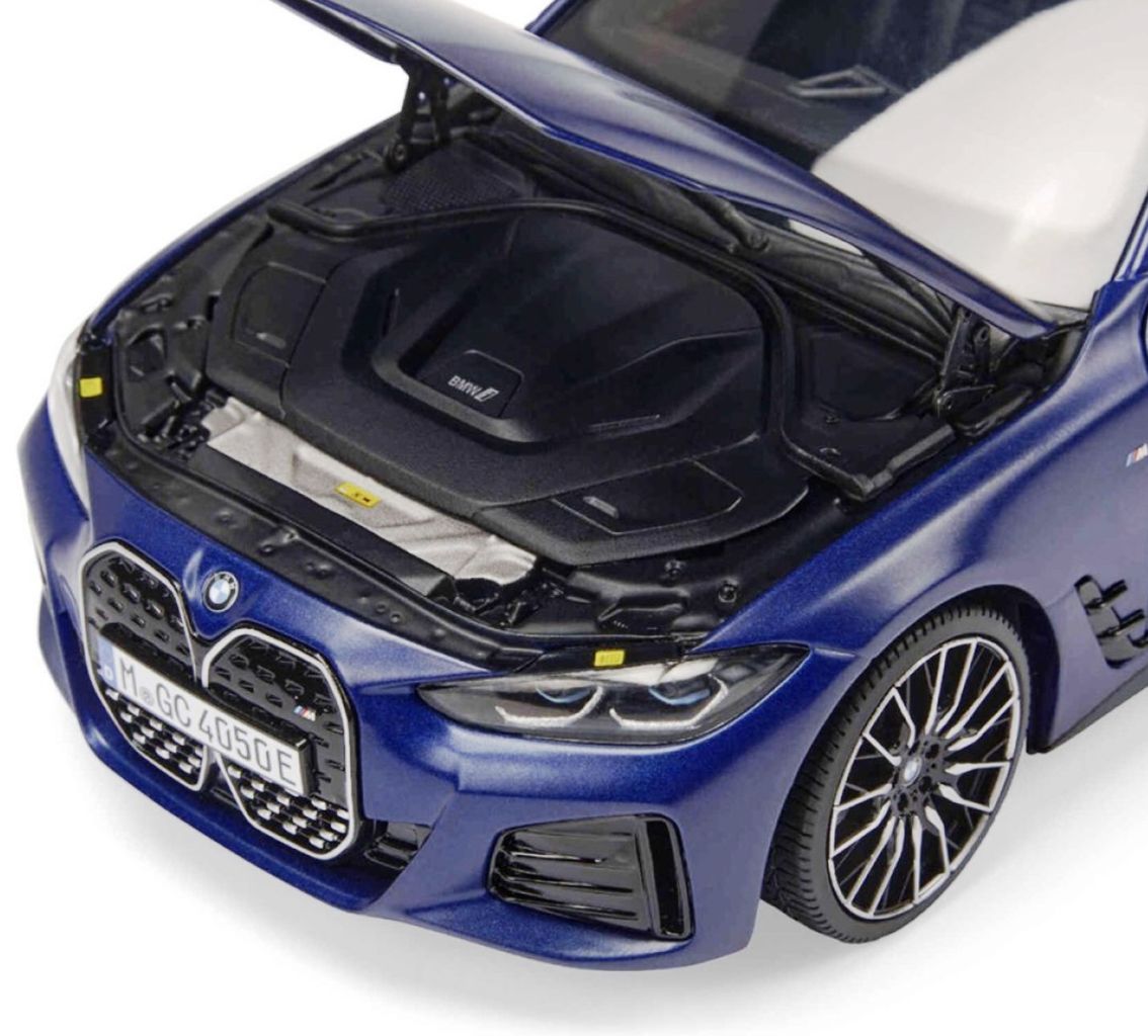 BMW i4 M50 frozen blue metallic 1:18 BMW Collection