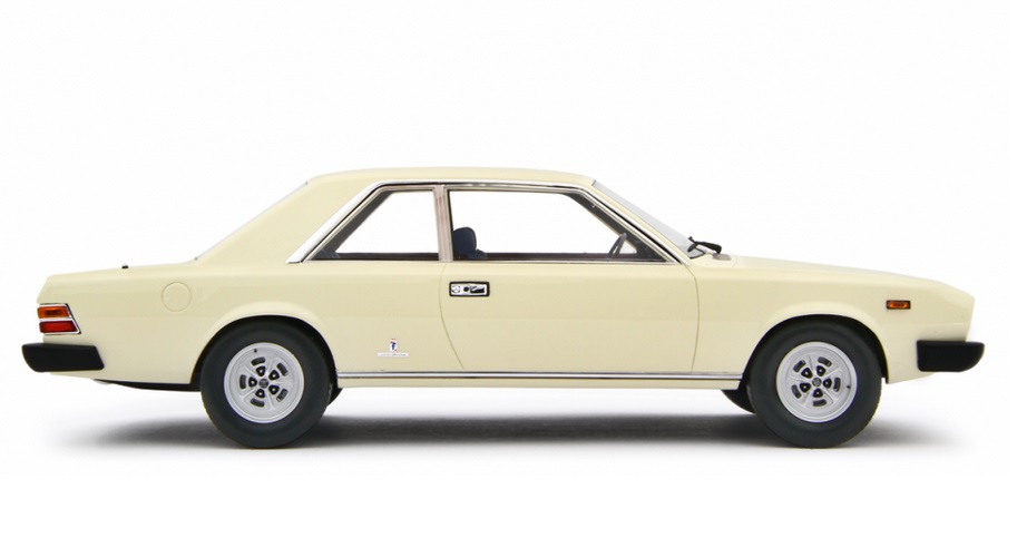 Fiat 130 Coupe 1971 ivory 1:18 Laudoracing Model 