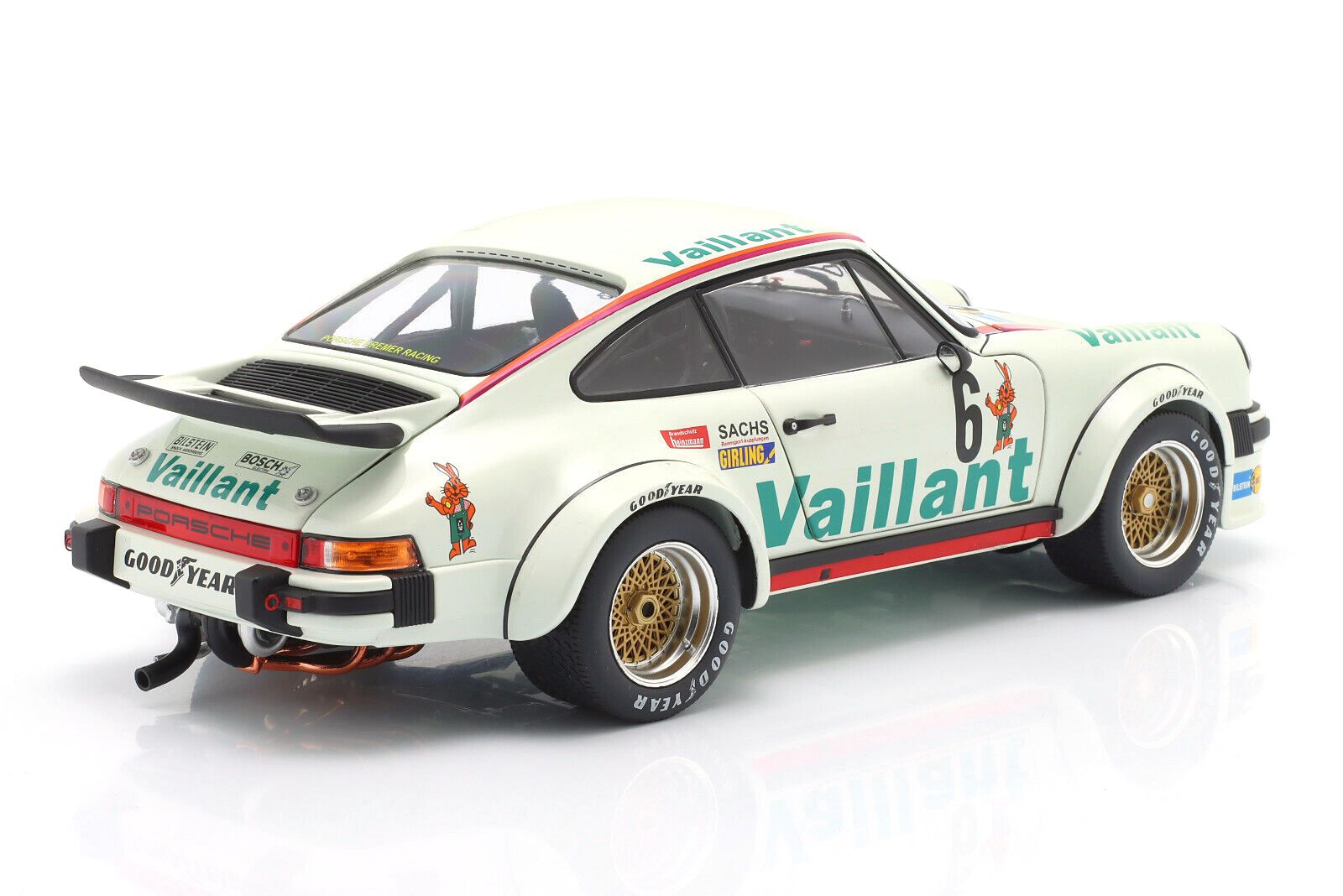 Porsche 934 RSR Vaillant #6 Wollek Norisring 1976 1:18 Schuco