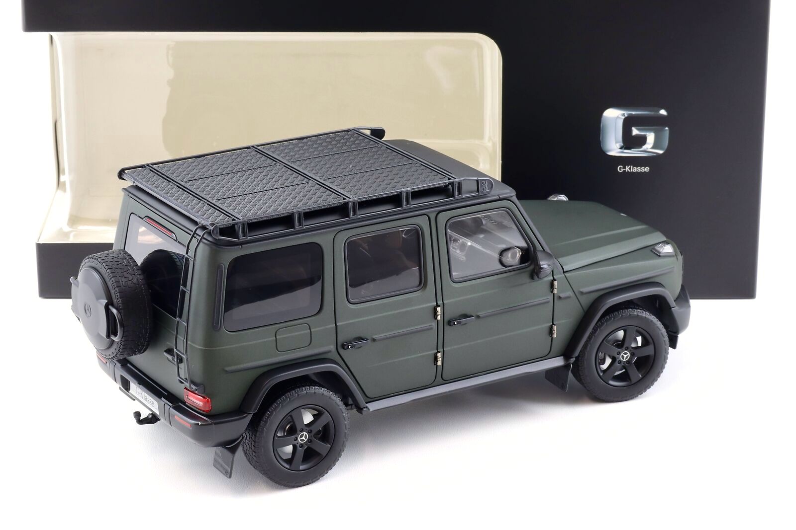 Mercedes-Benz G-Klasse Professional Line W465 olive green 1:18 Norev