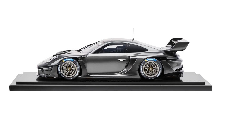 Porsche 911 GT3 R Racing carbon black 1:18 Porsche Dealer edition