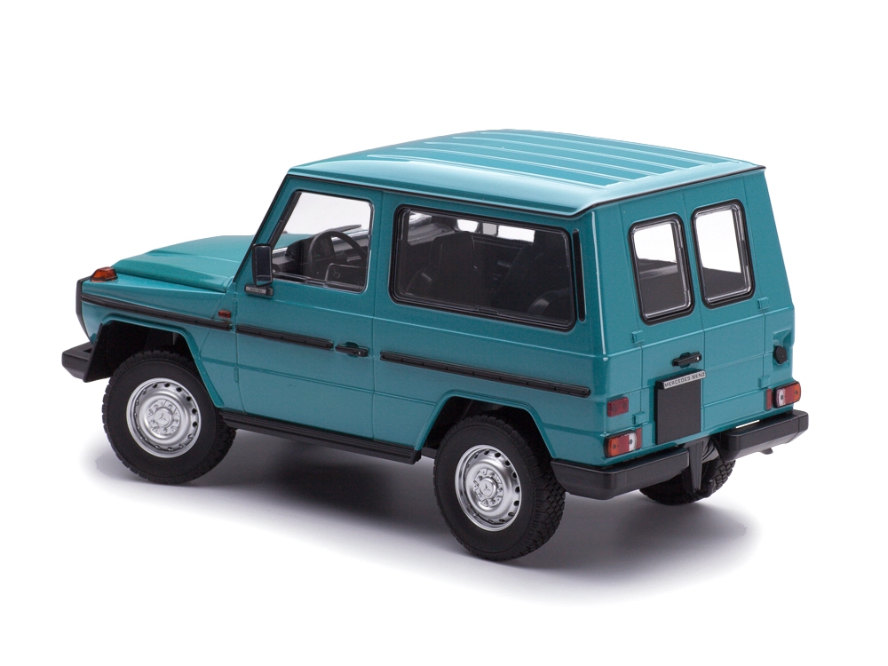 Mercedes-Benz G-Model Short W460 1980 turquoise 1:18 Minichamps