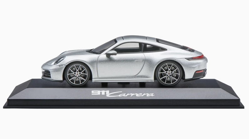 Porsche 911 Carrera Coupé 992.2 GT silver metallic 1:43 Porsche Dealer Edition