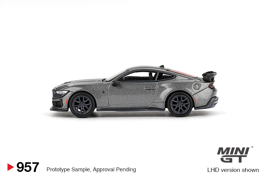Ford Mustang Dark Horse 2024 Carbonized grey 1:64 Mini GT