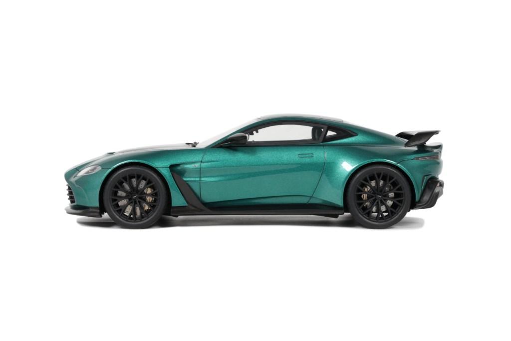 Aston Martin V12 Vantage 2023 Aston Martin Racing green 1:18 GT Spirit