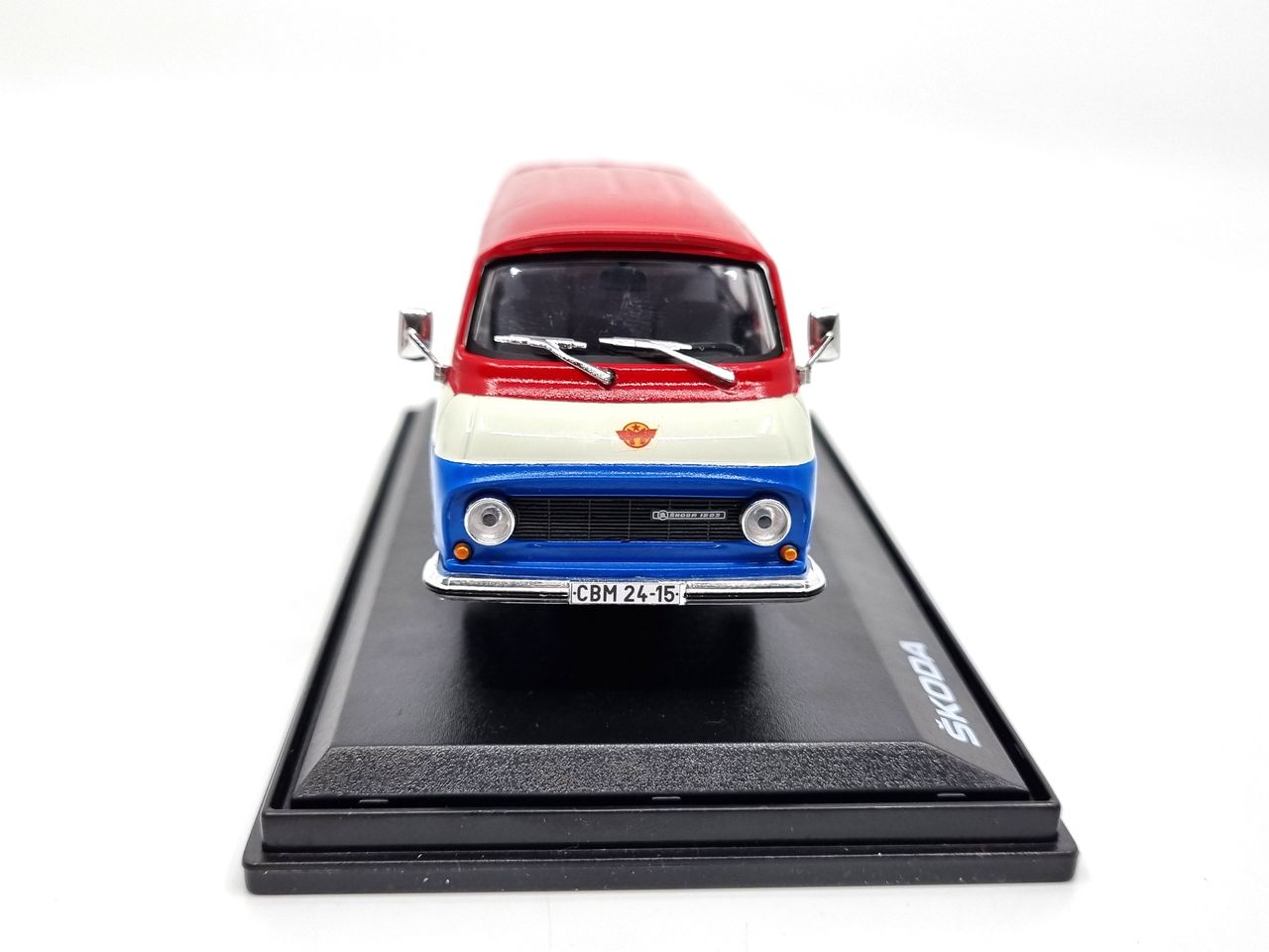 Škoda 1203 TJ Motor České Budějovice limitovaná edice "Hokej 88" 1:43 Svět autíček