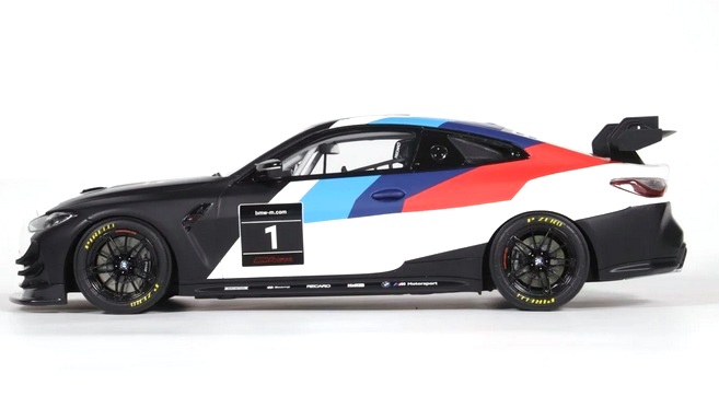 BMW M4 GT4 2022 white presentation 1:18 OttOmobile