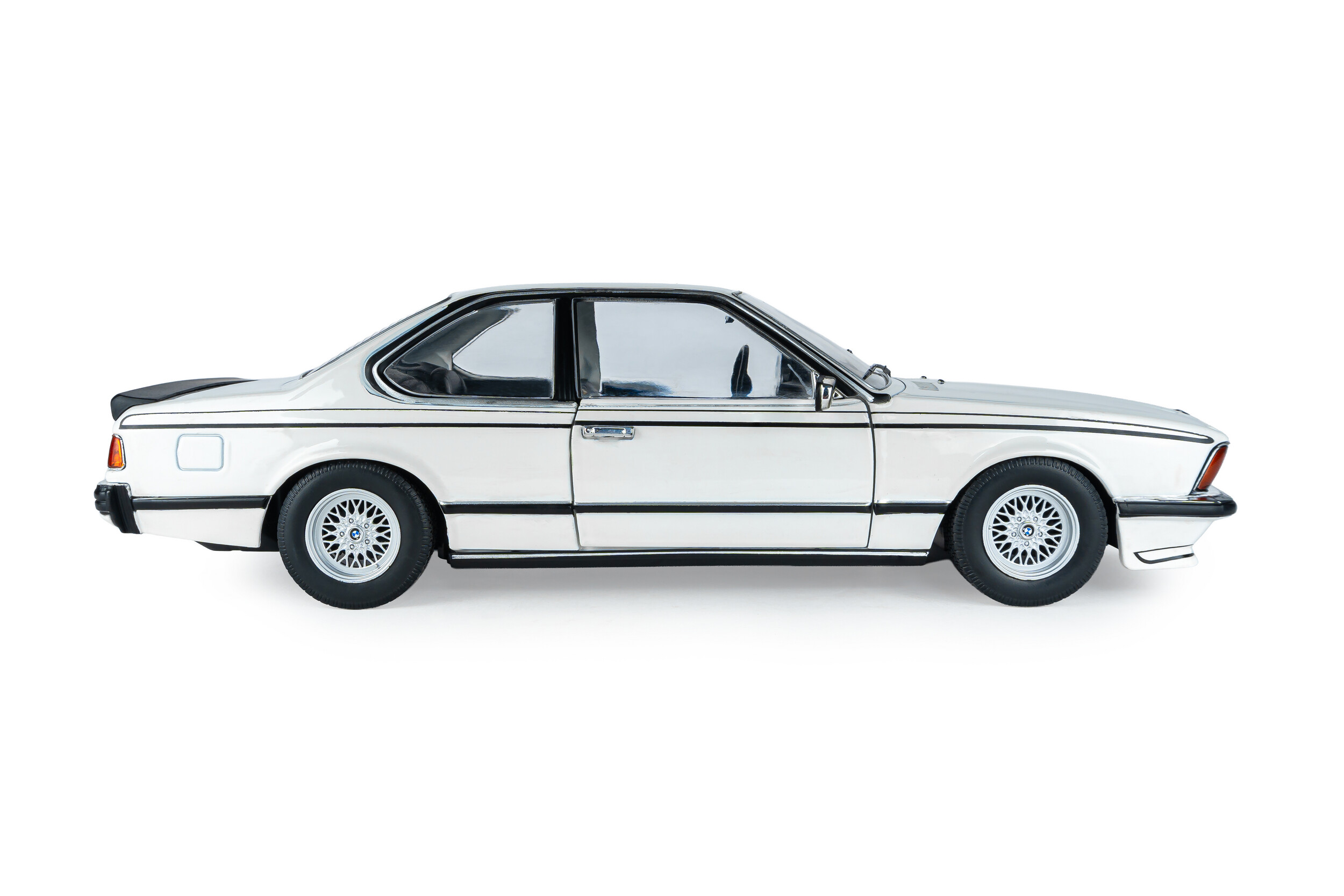 BMW Hartge 635 CSI E24 1984 white 1:18 Solido
