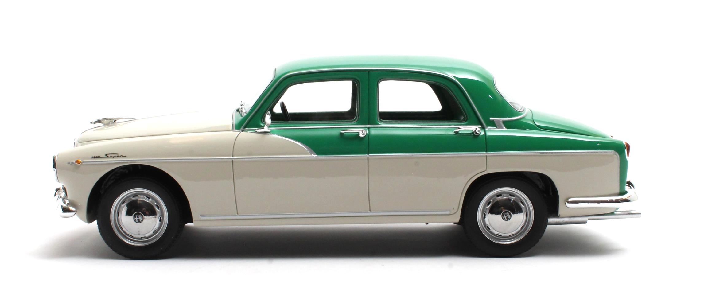 Alfa Romeo 1900 Super Berlina 1958 white/green 1:18 Cult Scale Models