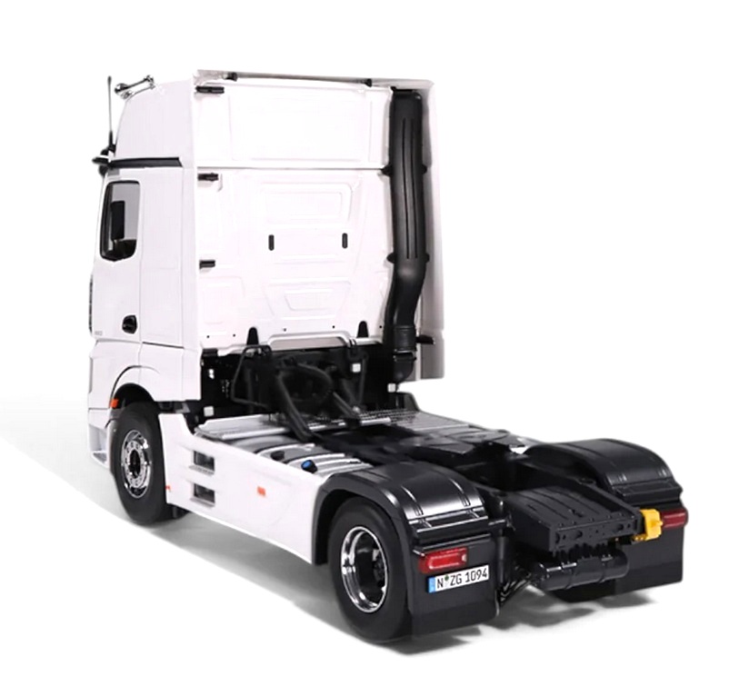 Mercedes-Benz Actros L 1863 Gigaspace 4x2 Mirrorcam Tractor Truck 2-Assi 2023 white 1:18 NZG