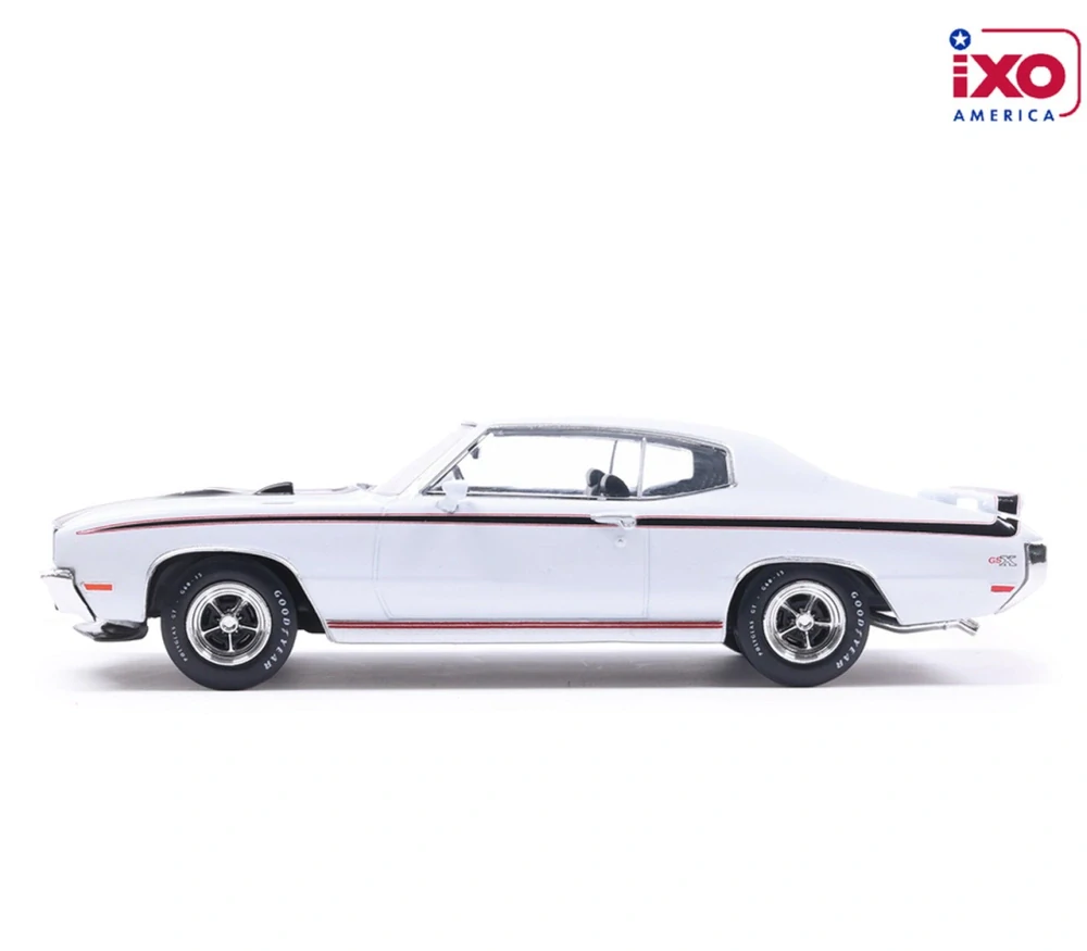 Buick GSX 1970 apollo white 1:43 Ixo America