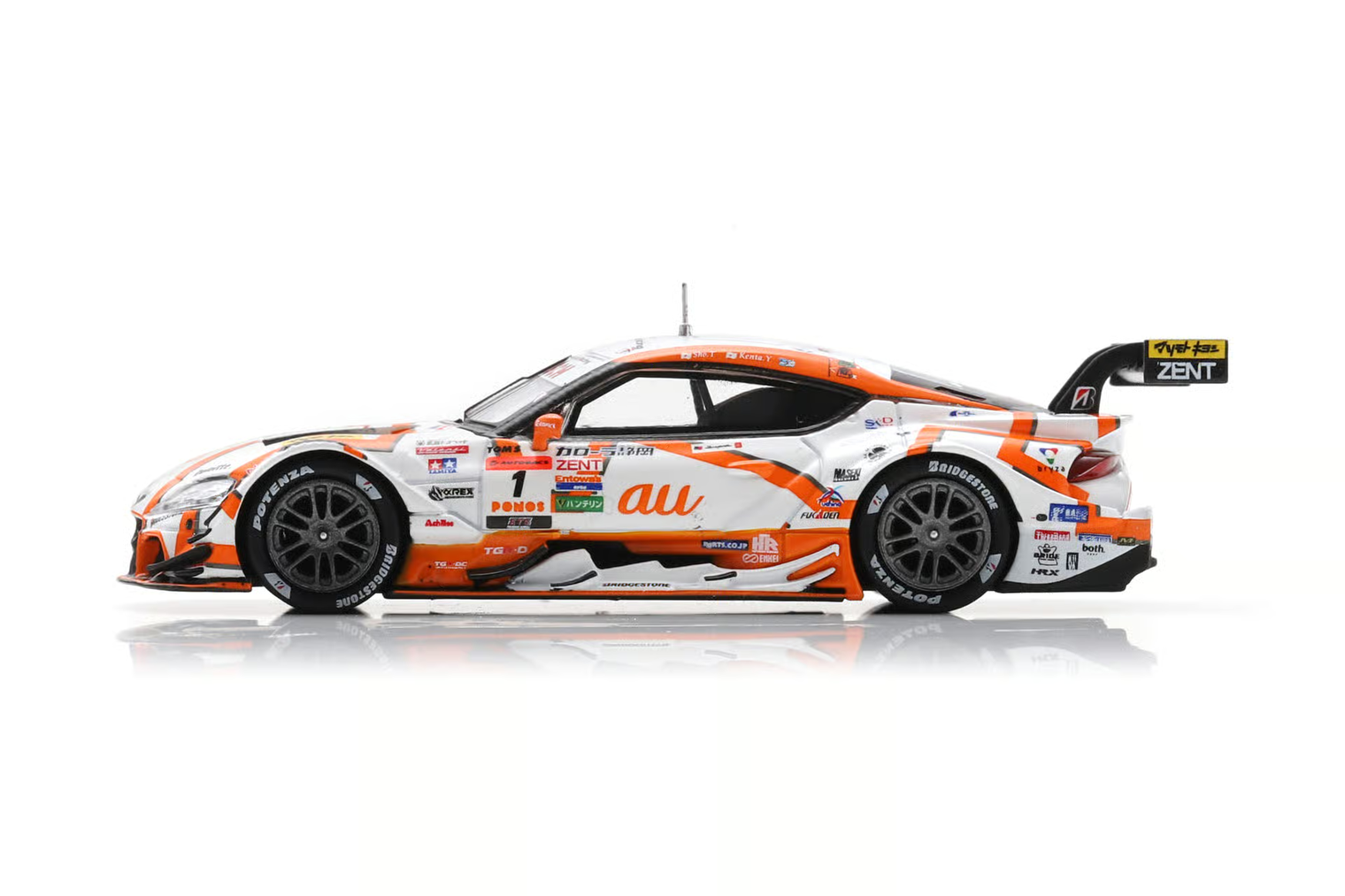 Toyota GR Supra TGR #1 S. Tsuboi - K. Yamashita Team au TOM'S GT500 Super GT Japan 2025 1:64 Spark 