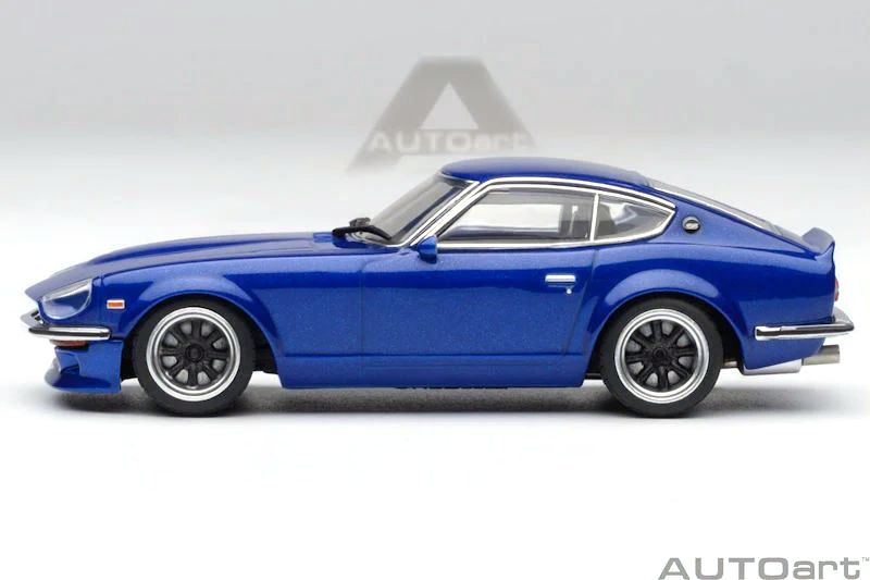 Nissan Fairlady z (S30) Wangan Midnight Akuma NO Z (Comix 4 Version) 1990 blue 1:64 AUTOArt