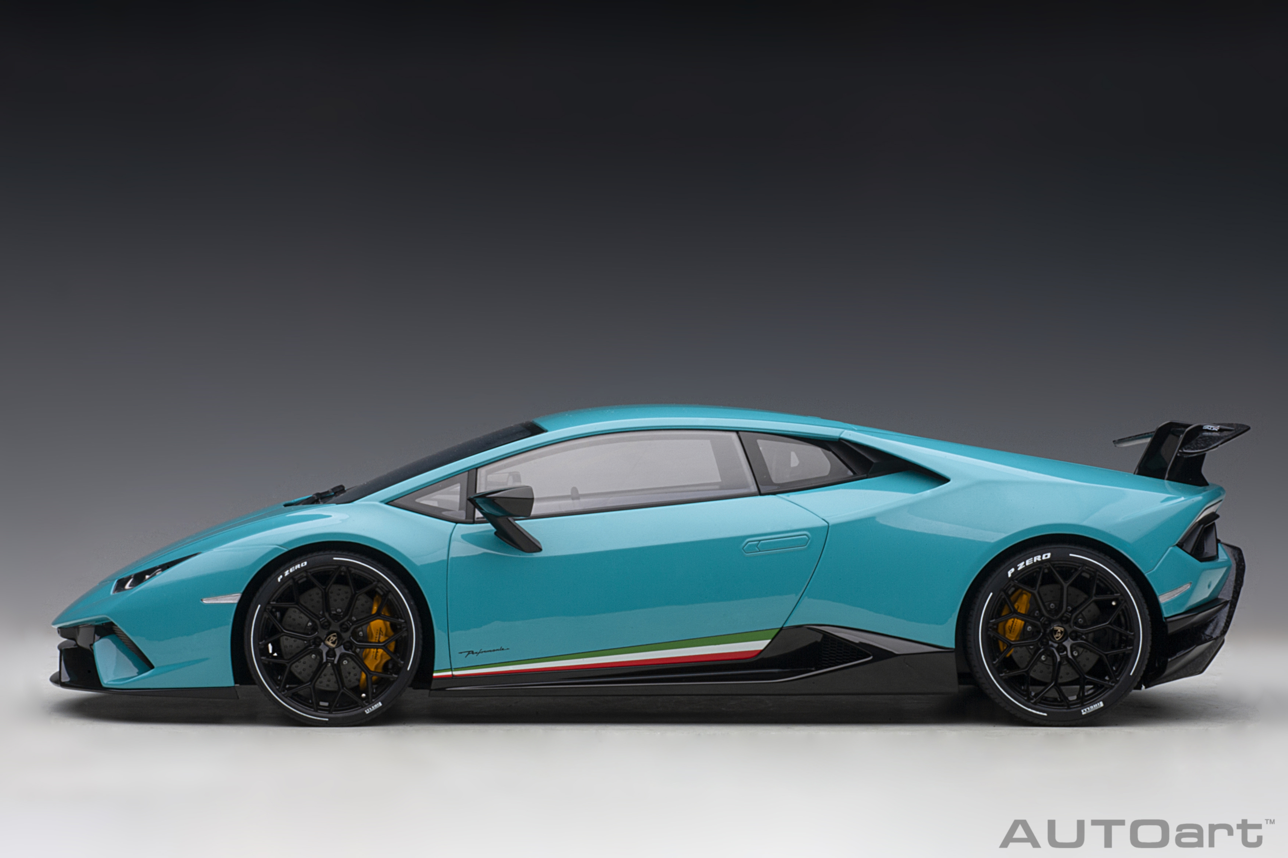 Lamborghini Huracan LP640-4 Performante 2017 solid blue 1:12 AUTOArt