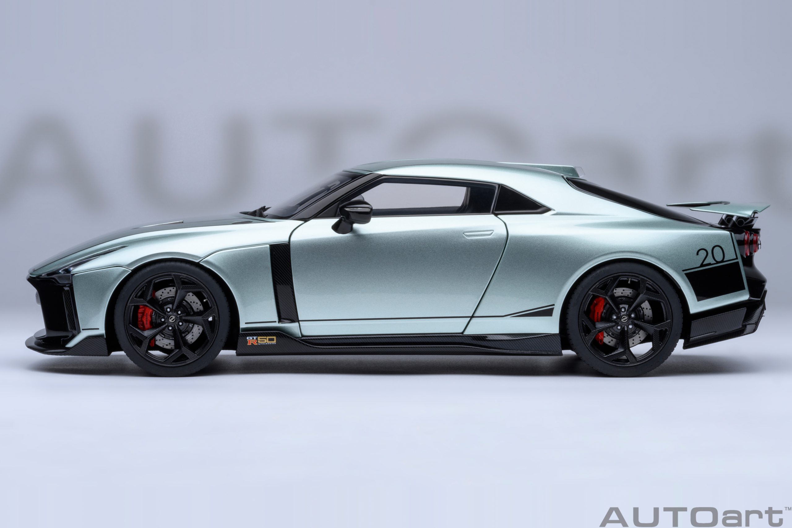 Nissan GT-R50 by Italdesign 2020 green metallic/black 1:18 AUTOart