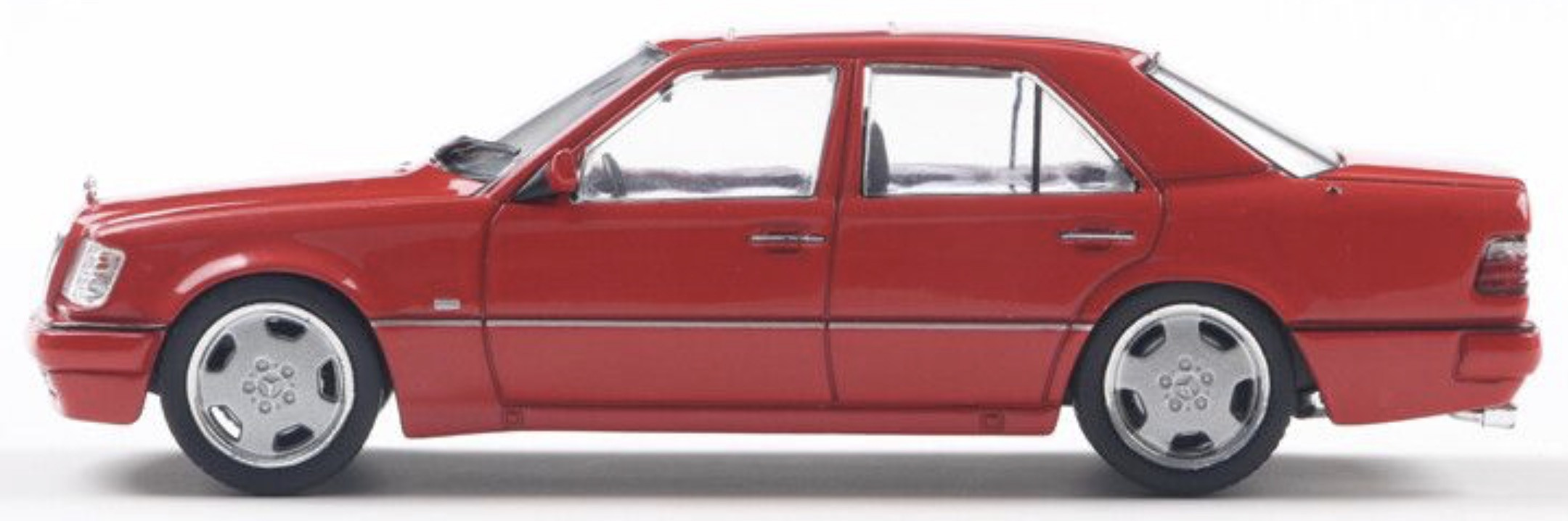 Mercedes-Benz W124 E60 AMG 1994 signal red 1:43 Solido