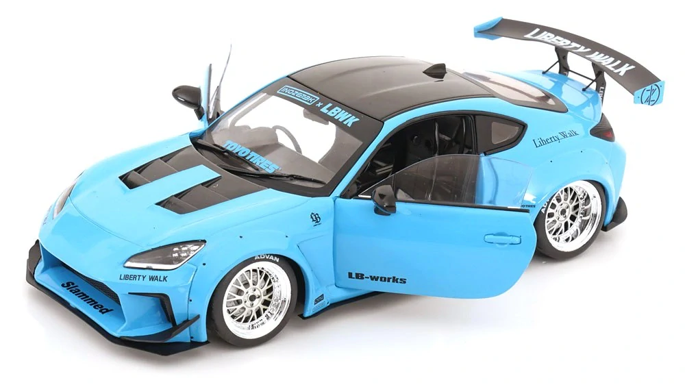 Toyota GR86 LBWK Body KIT blue 1:18 Solido