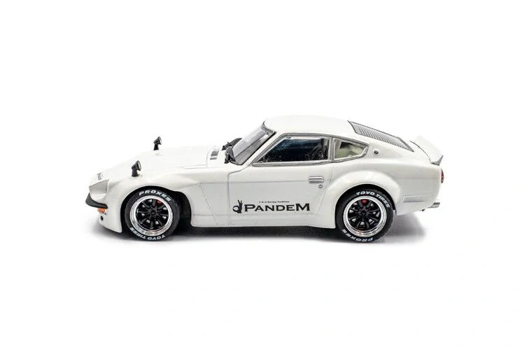 Datsun 240Z Rocket Bunny 1973 white 1:43 Solido