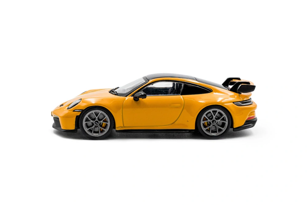 Porsche 911 (992) GT3 2023 yellow 1:43 Solido