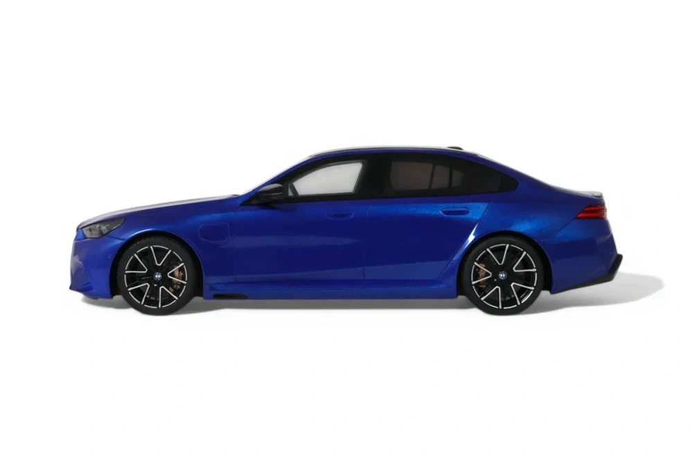 BMW M5 2024 marina bay blue metallic 1:18 GT Spirit