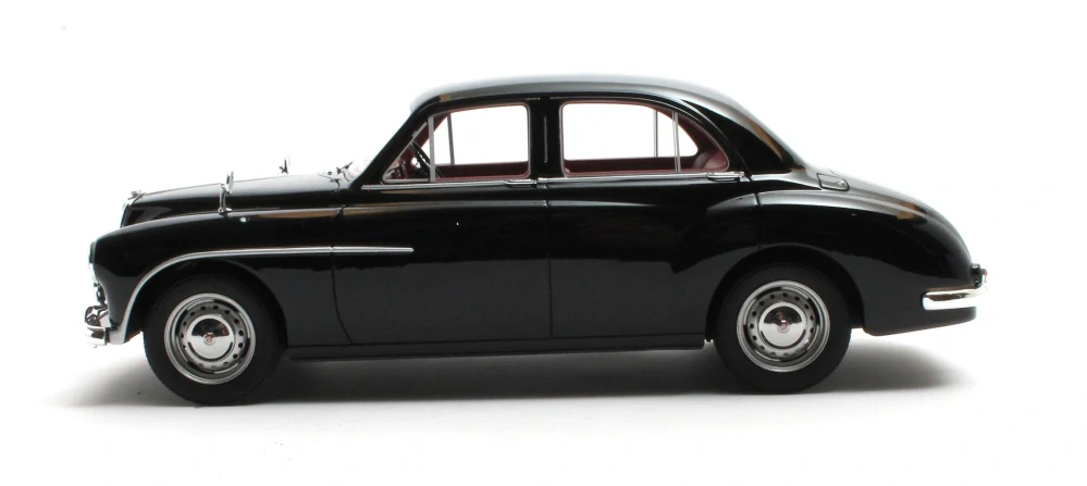 MG Magnette 1956-1958 black 1:18 Cult Scale Models