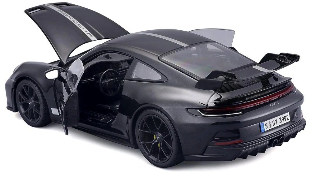 Porsche 911 GT3 2022 black 1:18 Maisto