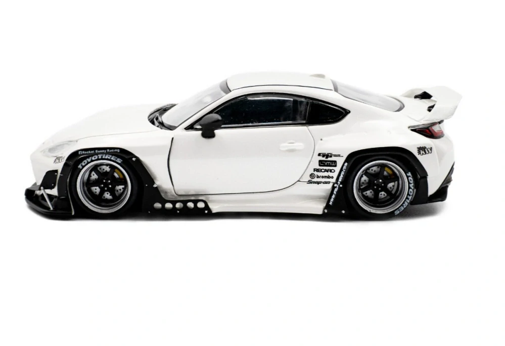 Toyota GR86 Rocket Bunny 2022 white 1:43 Solido