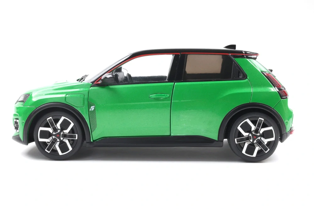 Renault 5 E-Tech 2024 Vert pop 1:18 Solido