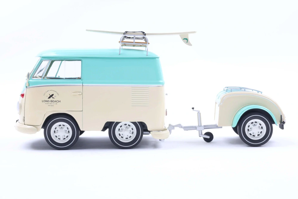 Volkswagen Cool Combi 2024 mint green/white 1:18 Solido
