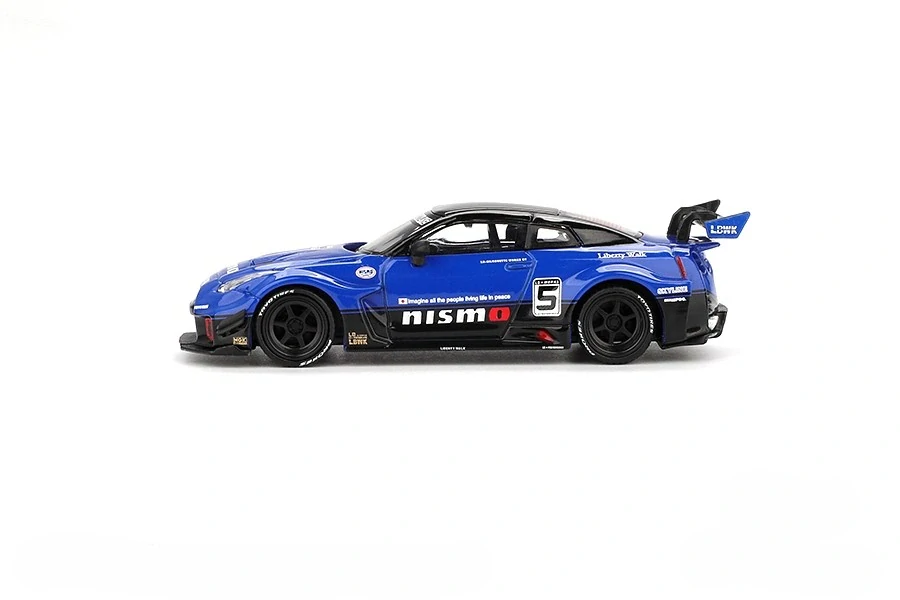 Nissan GT-R R35 LB-Silhouette Works GT 2025 blue 1:64 Mini GT