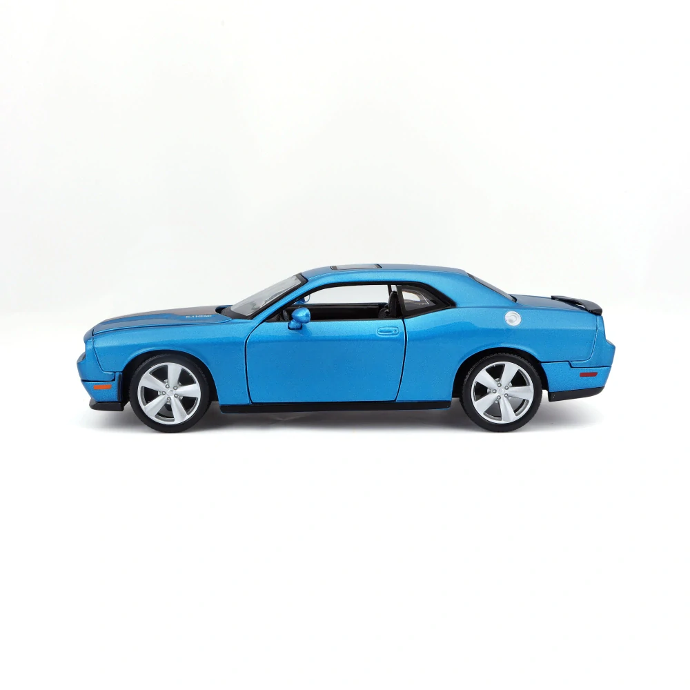 Dodge Challenger SRT8 2008 orange 1:24 Maisto