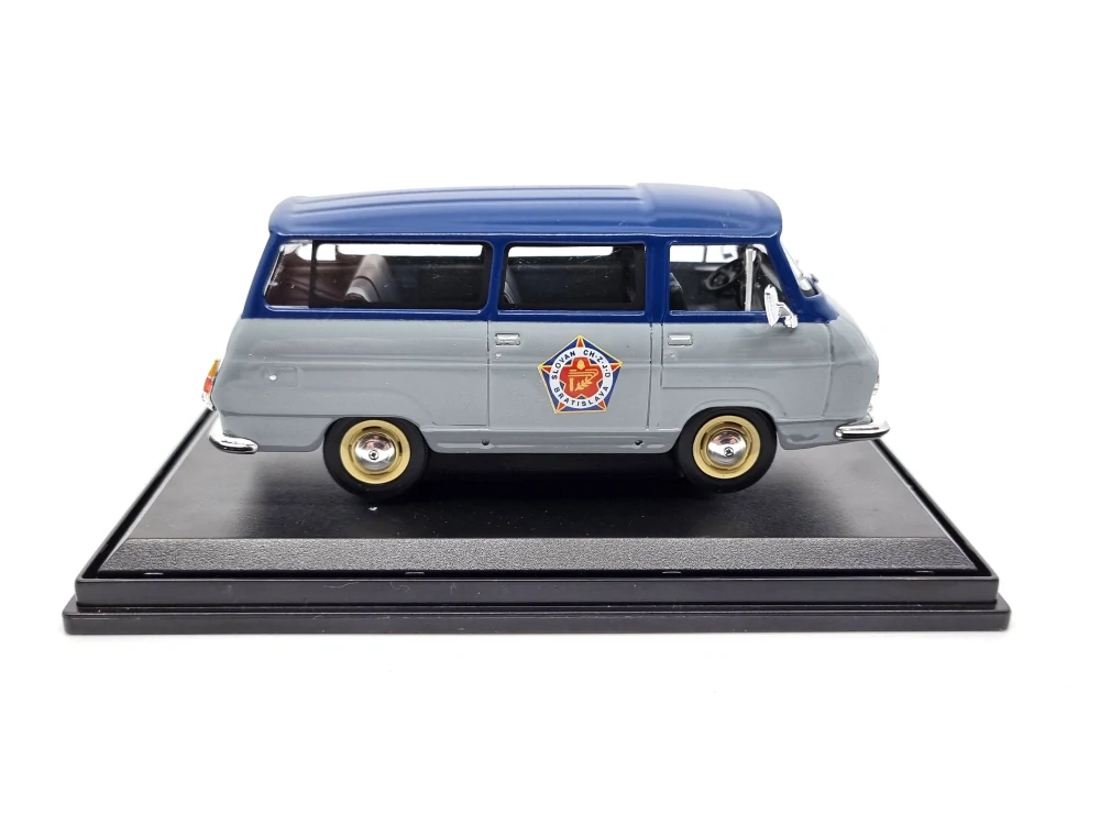 Škoda 1203 HC Slovan Bratislava limitovaná edice "Hokej 88" 1:43 Svět autíček