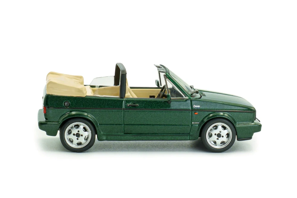 Volkswagen Golf Cabrio Classic Line 1992 green 1:43 Solido