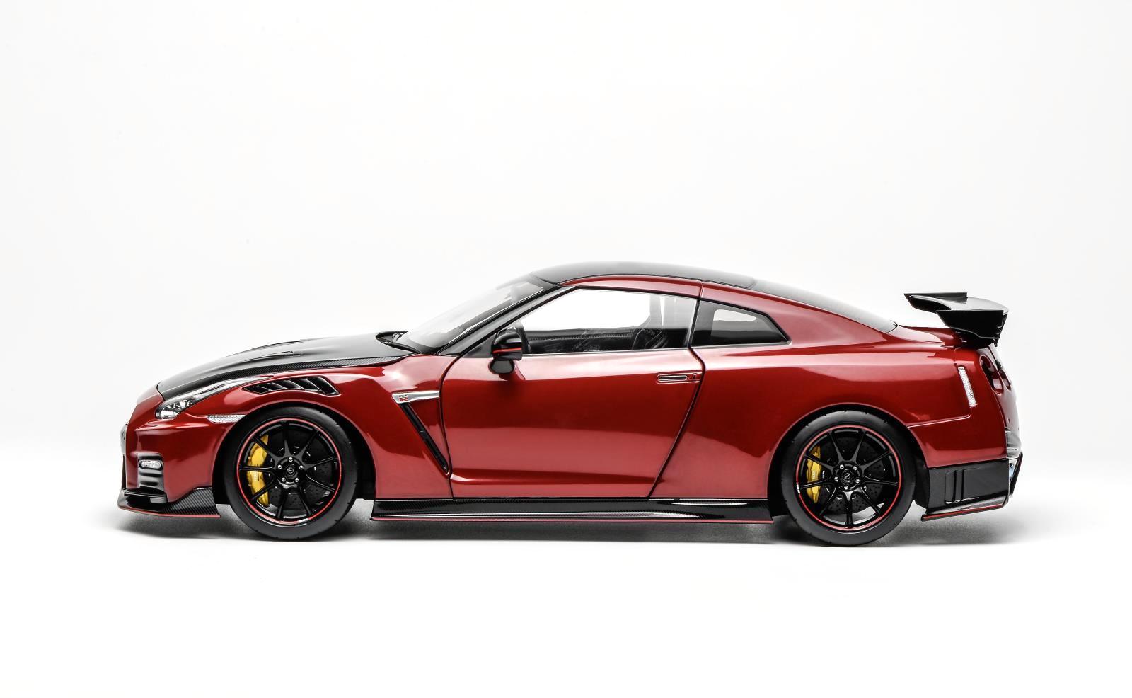 Nissan Skyline GT-R R35 Nismo Coupe 2022 vibrant red 1:18 Motorhelix