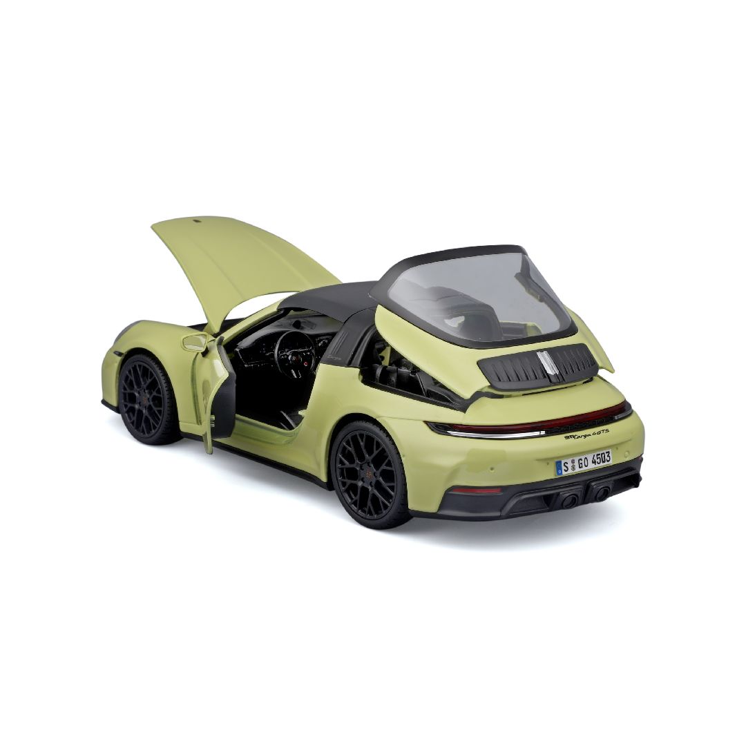 Porsche 911 992.2 Targa 4 GTS Hybrid 2025 yellow 1:18 Maisto