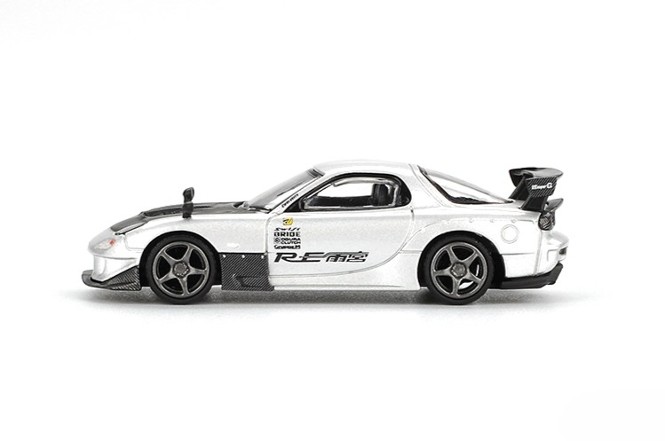 Mazda RX7 (FD3S) RE-Amamiya 2004 silver metallic 1:64 Mini GT