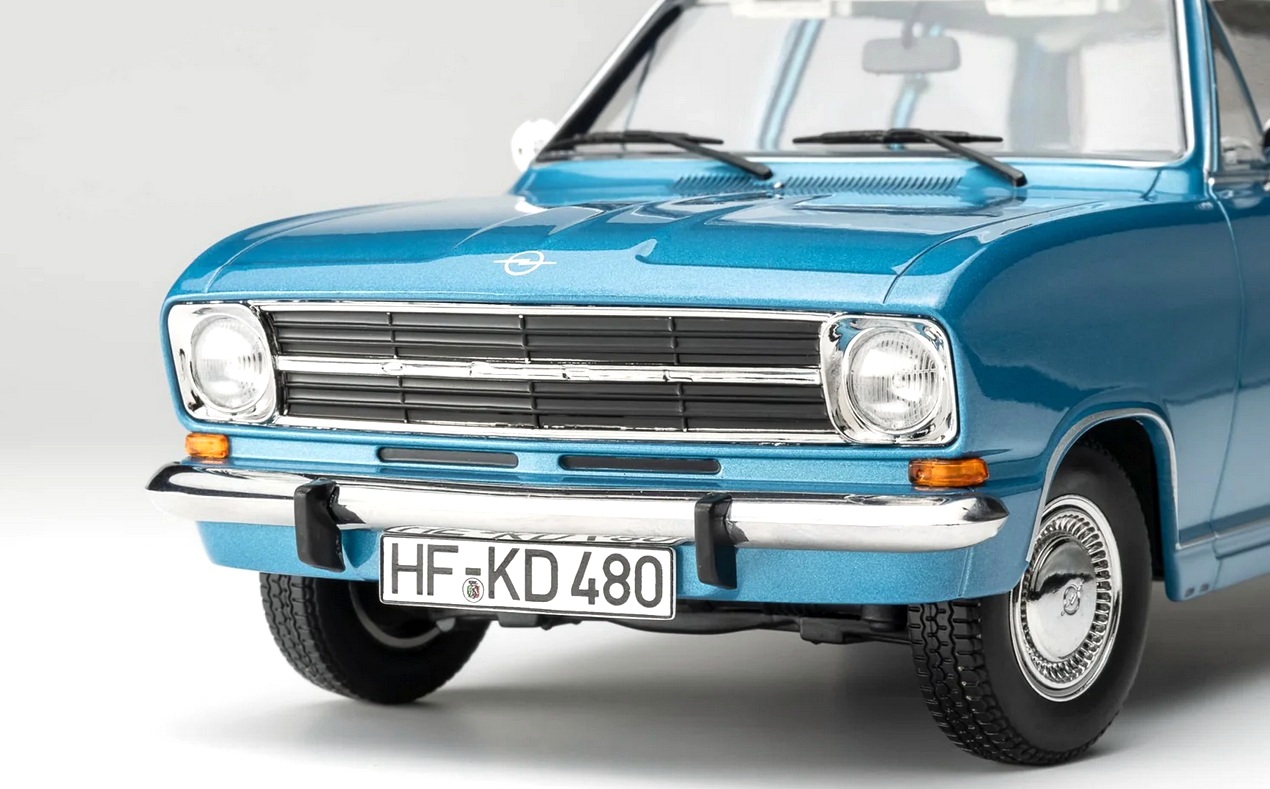 Opel Kadett B Caravan 1972 Monza blue metallic 1:18 Touring Modelcars