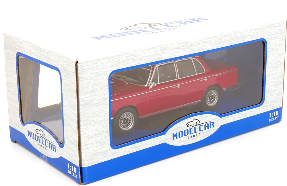 BMW 2000 Typ 121 1966 dark red 1:18 MCG 