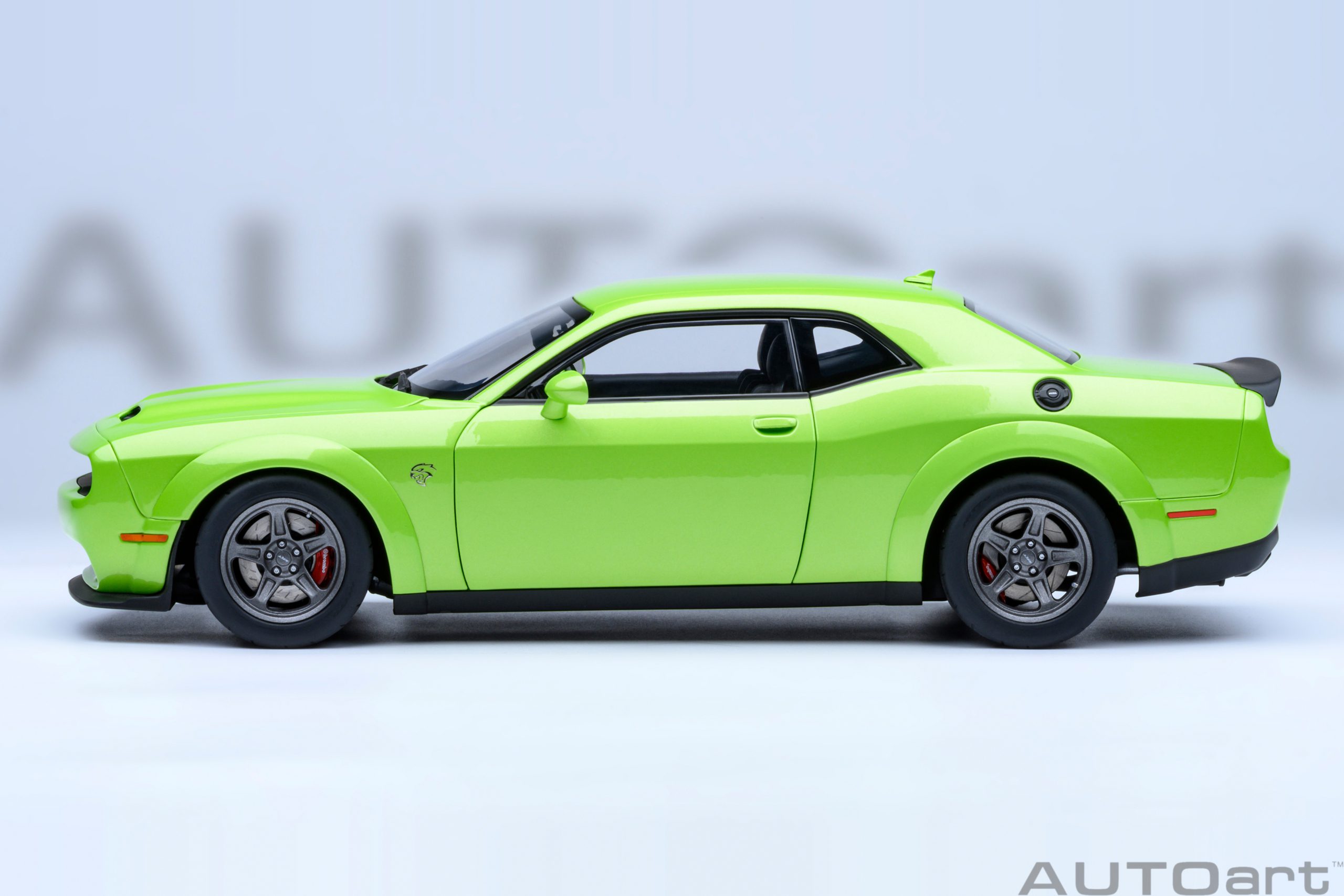 Dodge Challenger SRT Super Stock 2023 green 1:18 AUTOart
