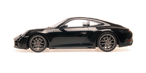 Porsche 911 (992.2) Carrera Coupe 2024 black metallic 1:18 Minichamps 
