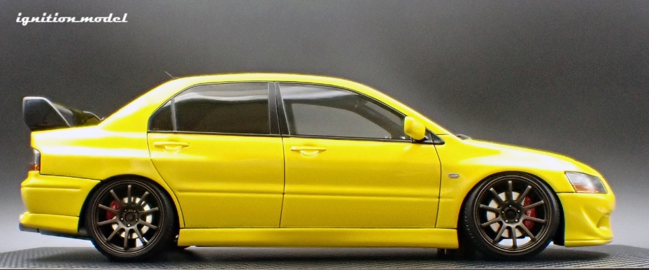 Mitsubishi Lancer Evolution VIII MR (CT9A) yellow 1:18 Ignition Model