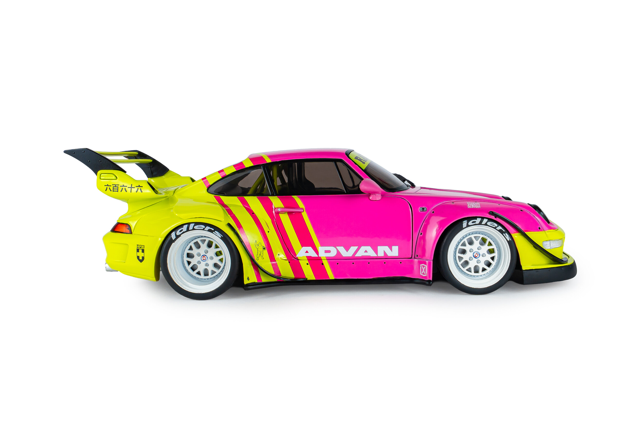 Porsche RWB Bodykit 2024 pink 1:18 Solido
