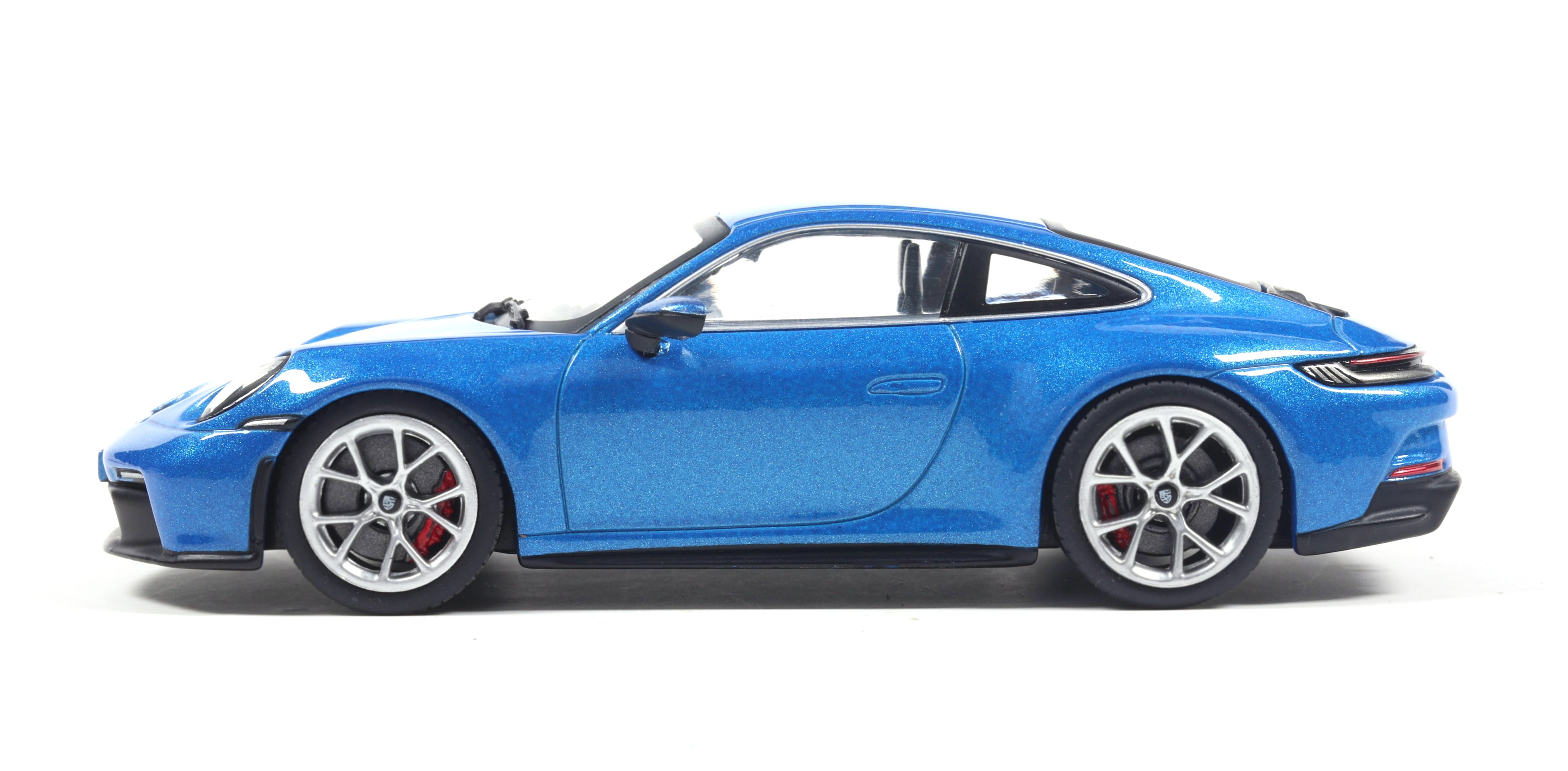 Porsche 911 992 GT3 Touring 2023 south sea blue metallic 1:43 Solido
